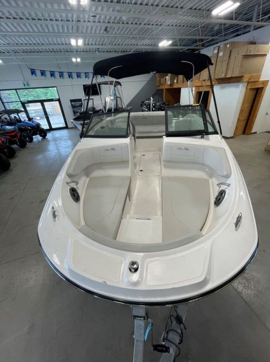 Boats  2020 Sea Ray SPX 190 Outboard Bow Rider Photo